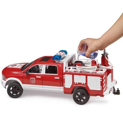 BRUDER 02544 RAM 2500 Feuerwehreinsatzwagen mit Light + Sound Modul