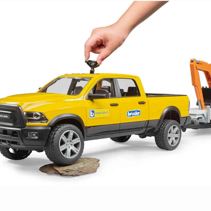 BRUDER 02546 RAM Rental mit Minibagger