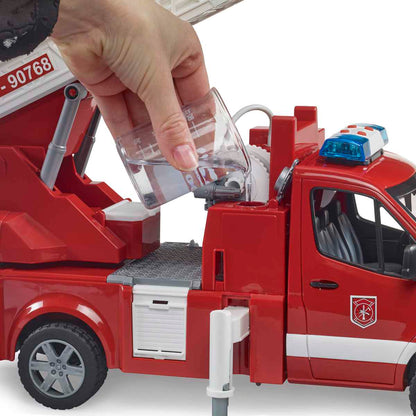 BRUDER 02673 MB Sprinter Feuerwehr mit Drehleiter, Pumpe und 
Light + Sound Modul