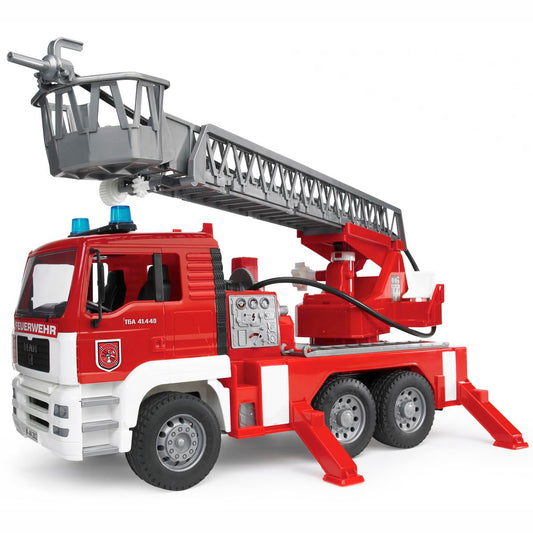 BRUDER 02771 MAN Feuerwehr mit Drehleiter, Wasserpumpe und Light and Sound Module inkl. Batterie