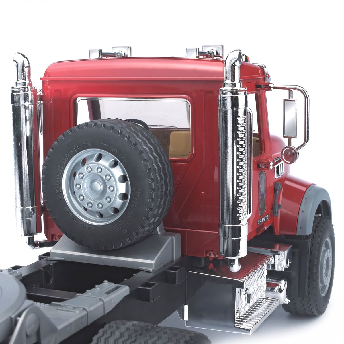BRUDER 02813 MACK Granite LKW mit Tieflader und JCB 4CX Baggerlader