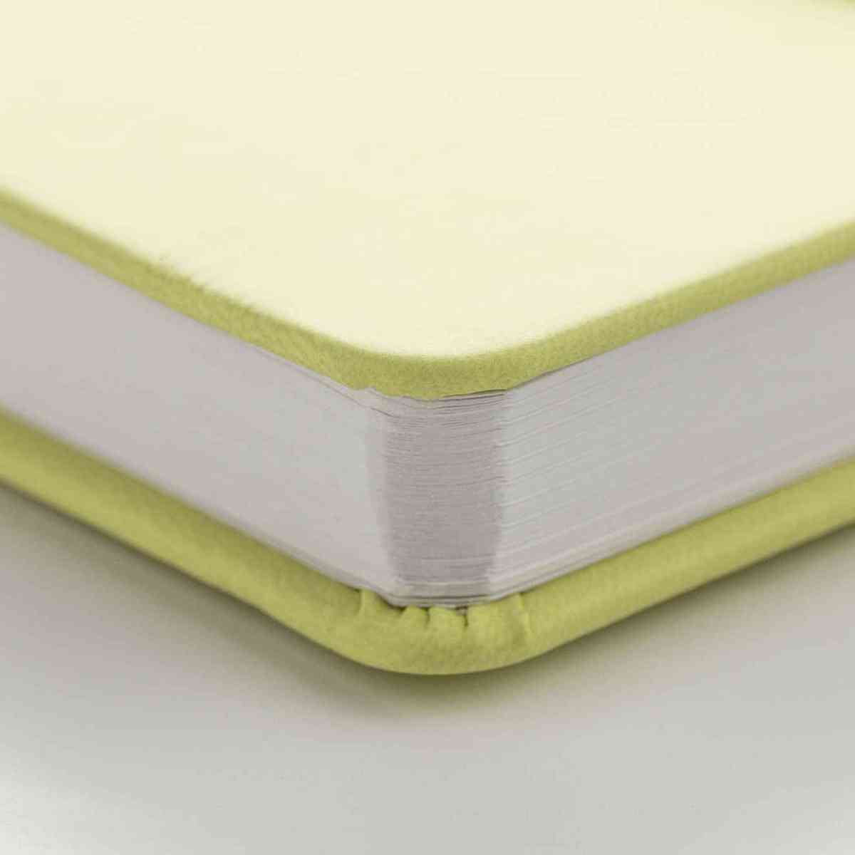 DARWI Skizzenbuch mit Gummizug A6 80 Blatt 140g hellgelb