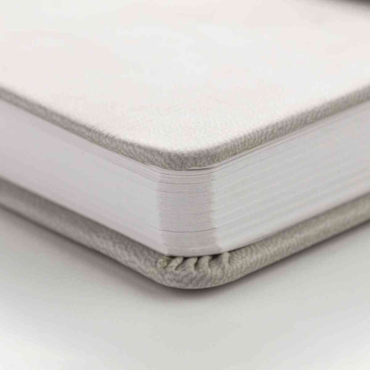 DARWI Skizzenbuch mit Gummizug A6 80 Blatt 140g maulwurf