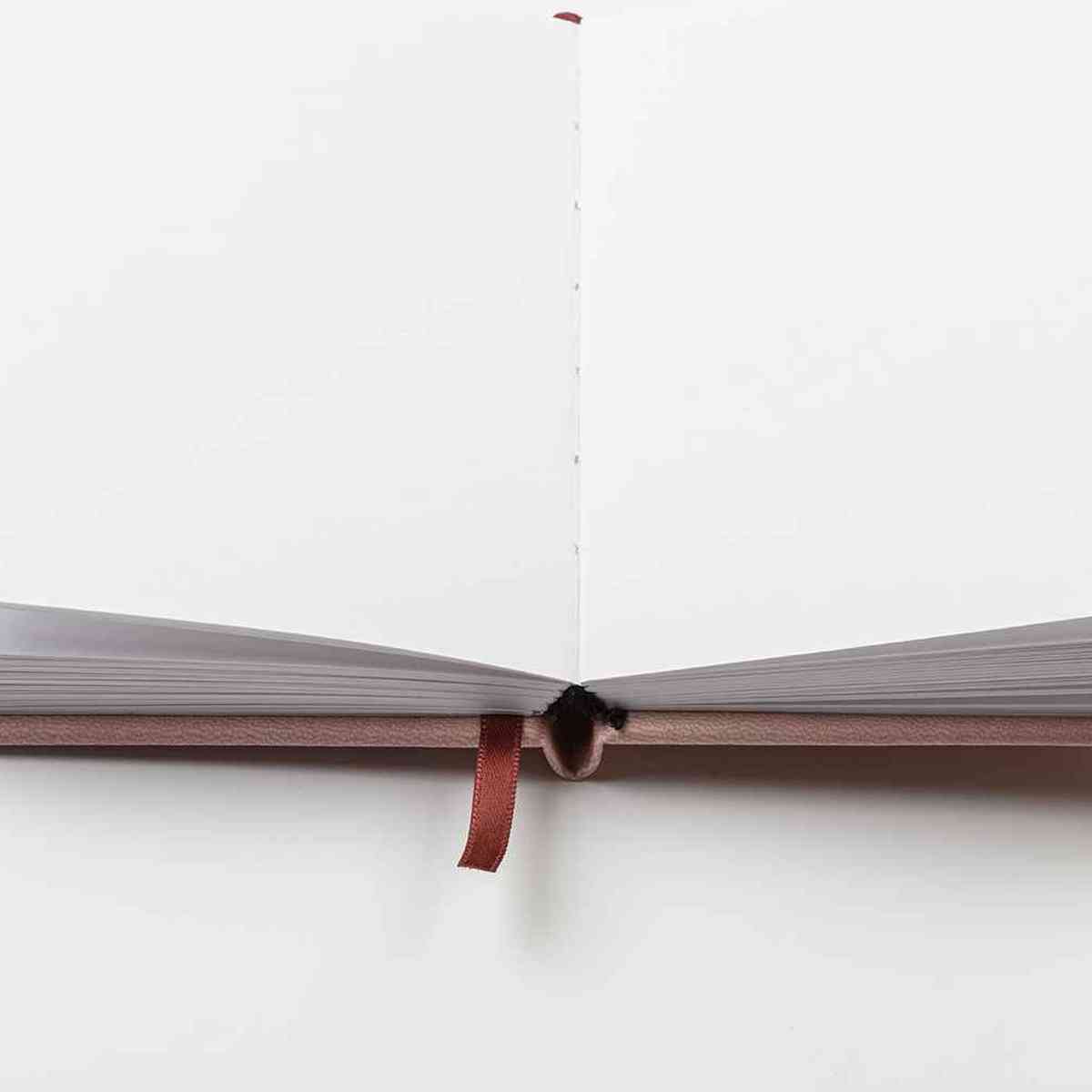 DARWI Skizzenbuch mit Gummizug A6 80 Blatt 140g hellrosa