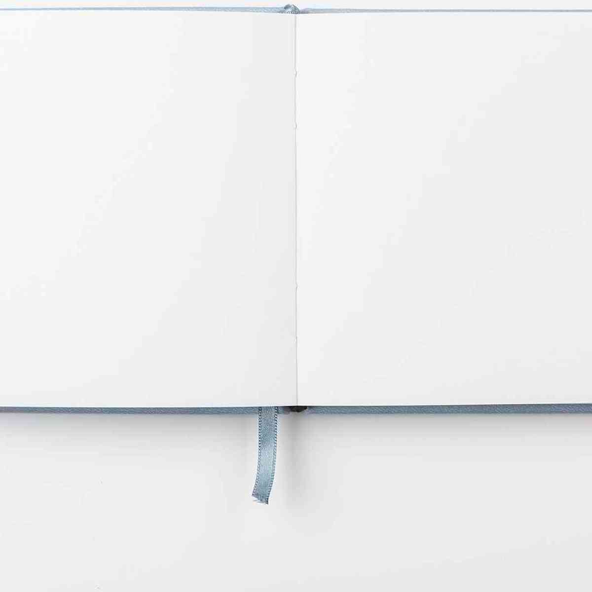 DARWI Skizzenbuch mit Gummizug 14x14cm 80 Blatt 140g hellblau