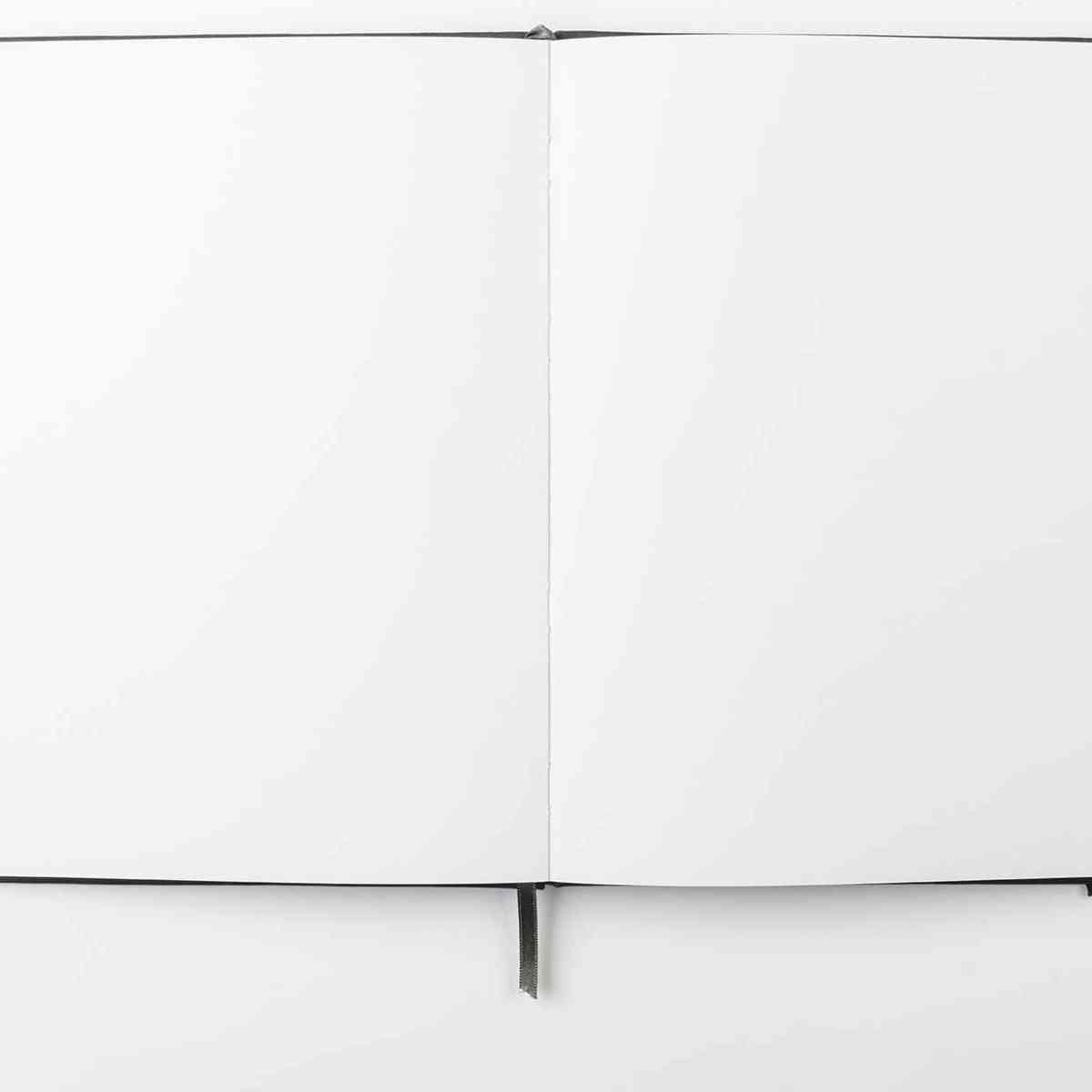 DARWI Skizzenbuch mit Gummizug A4 80 Blatt 140g schwarz