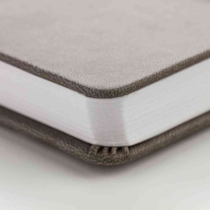 DARWI Skizzenbuch mit Gummizug A4 80 Blatt 140g braun